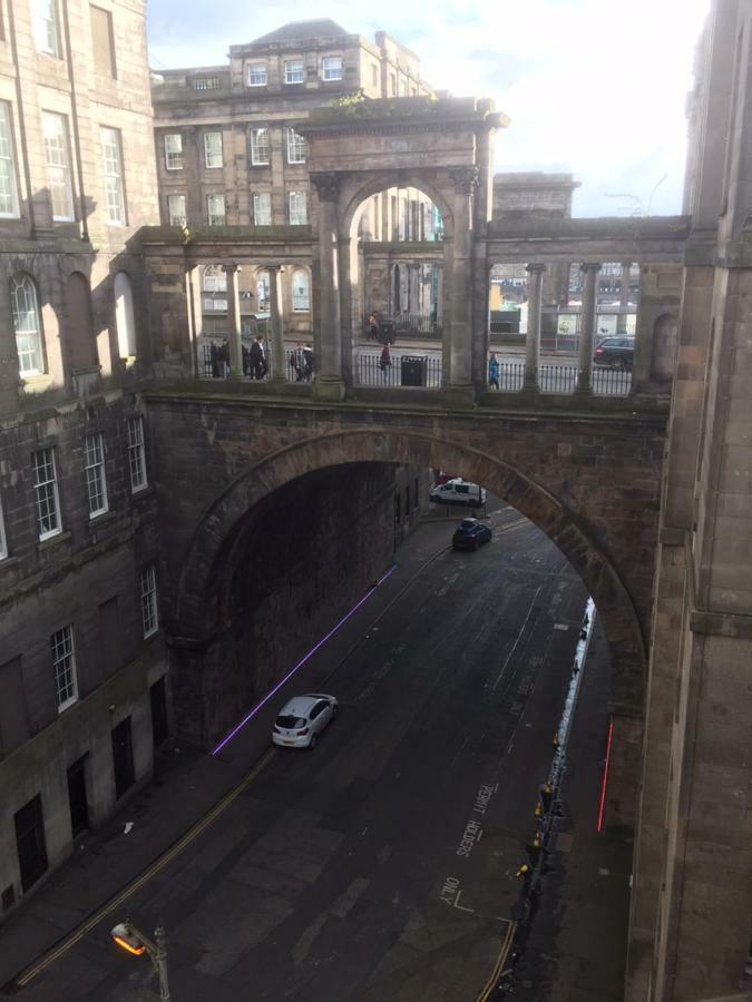 The Bonnie Bide Awa' Lägenhet Edinburg Exteriör bild
